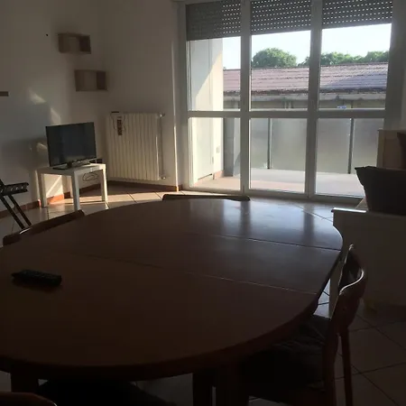 - Luminoso Con Box Prvato Apartament *