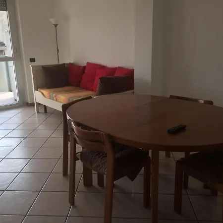 Apartament - Luminoso Con Box Prvato *