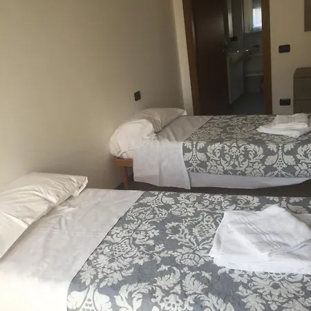 - Luminoso Con Box Prvato Apartament Bergamo