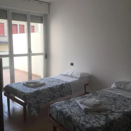 - Luminoso Con Box Prvato Apartament *