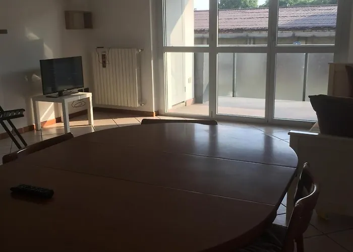 - Luminoso Con Box Prvato Apartament *